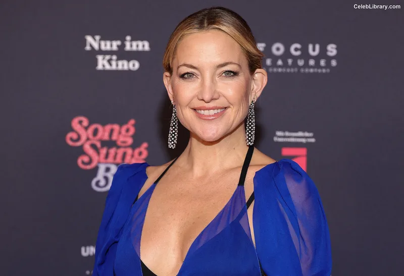 Kate Hudson photo 1 of 712