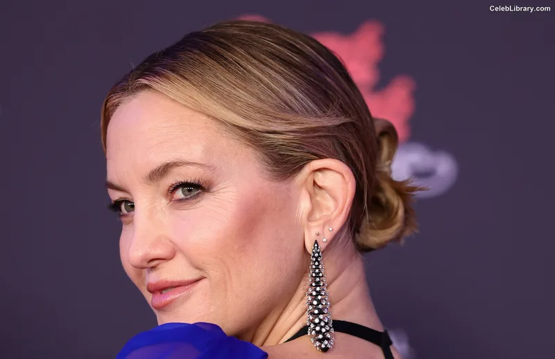 Kate Hudson photo 2 of 712