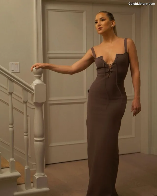 Kate Hudson photo 1 of 712