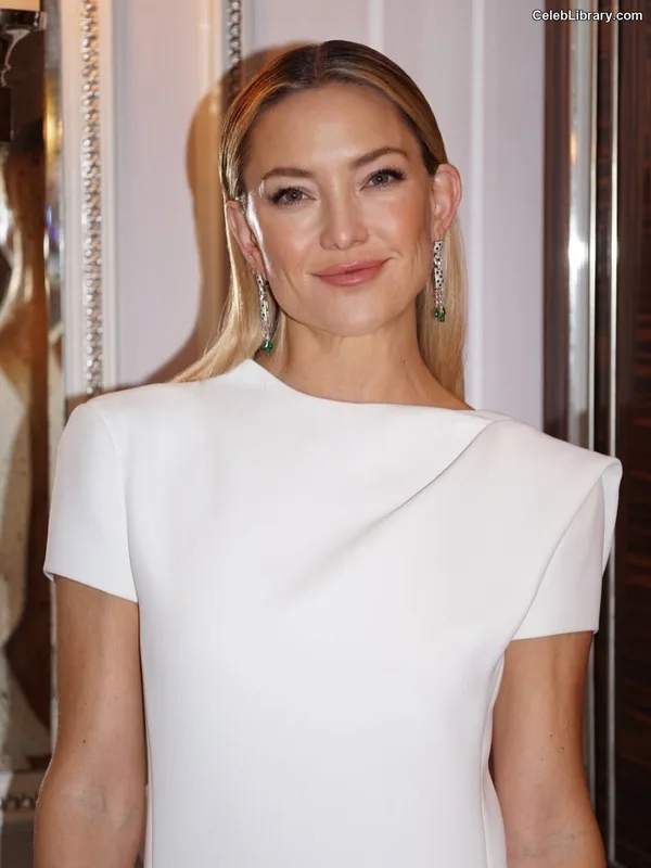 Kate Hudson photo 2 of 712