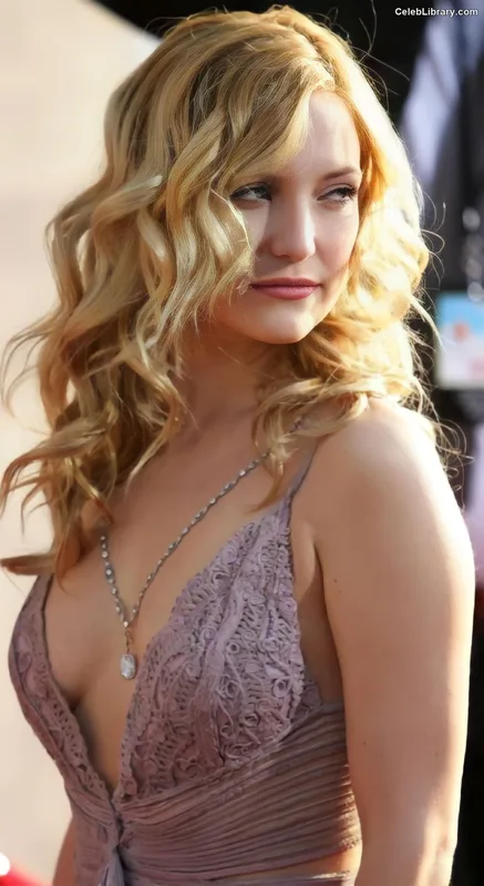 Kate Hudson photo 1 of 712