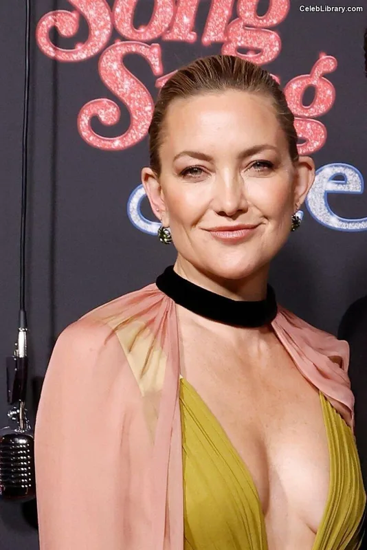 Kate Hudson photo 22 of 712