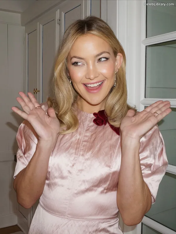 Kate Hudson photo 3 of 712