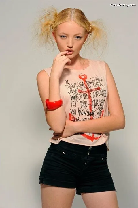 Kate Konlin photo 6 of 44