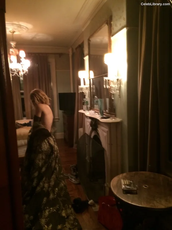 Kate Mara photo 2 of 38