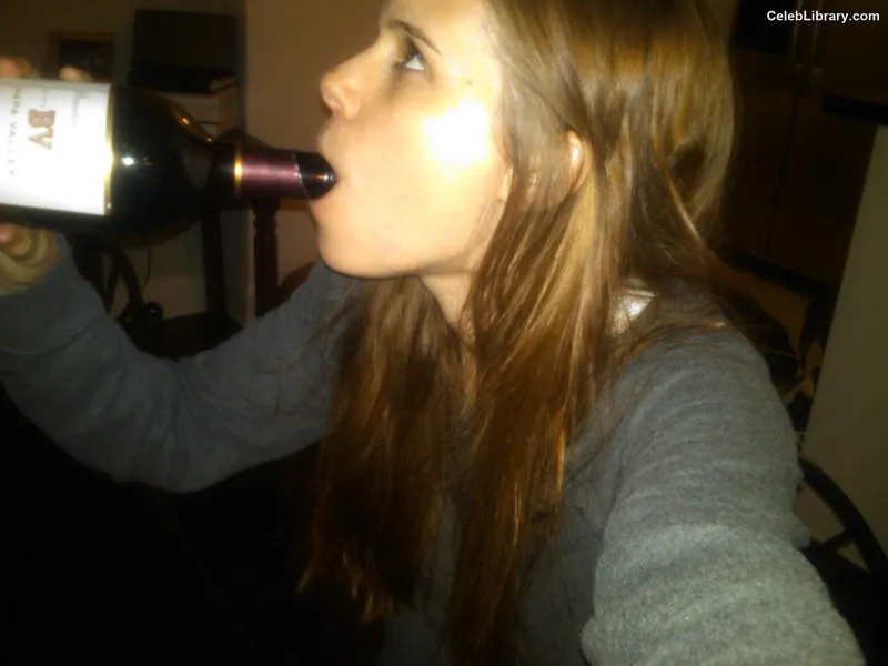 Kate Mara photo 20 of 38