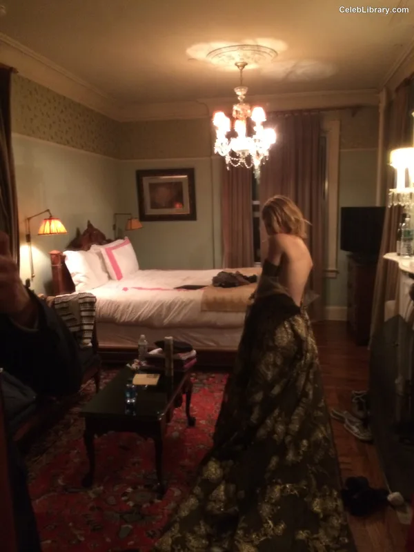 Kate Mara photo 22 of 38