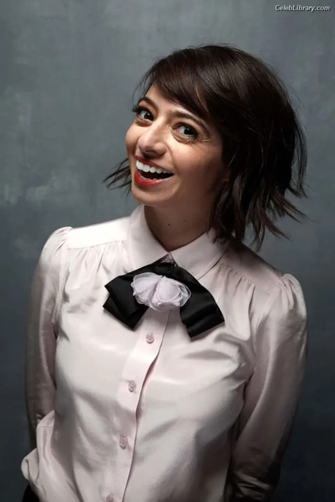 Kate Micucci photo 4 of 72