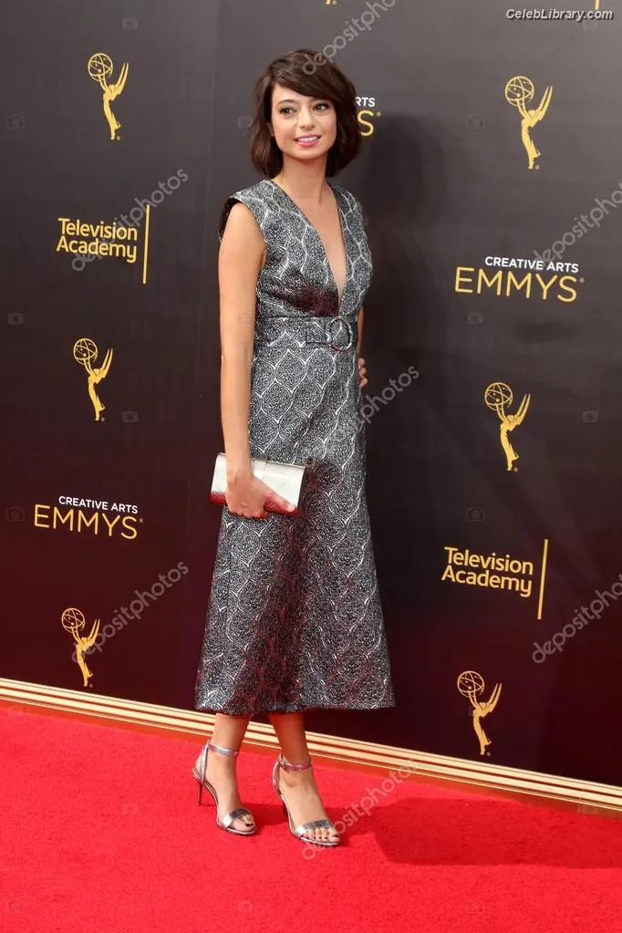 Kate Micucci photo 7 of 72