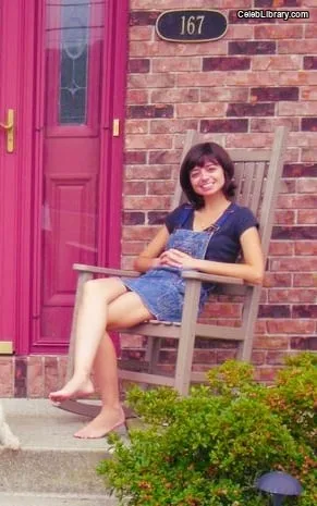 Kate Micucci photo 7 of 73