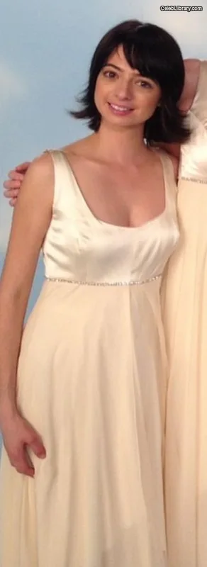 Kate Micucci photo 9 of 73