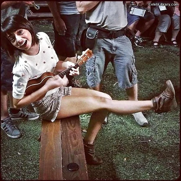 Kate Micucci photo 23 of 73