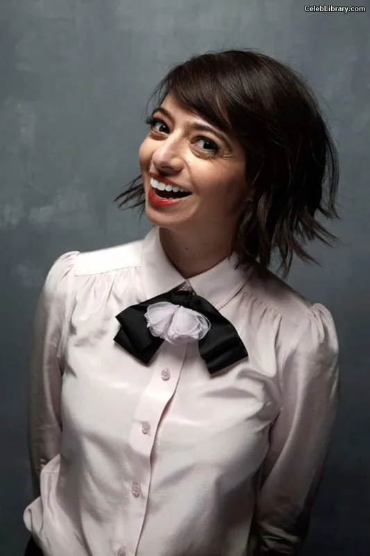 Kate Micucci photo 4 of 73