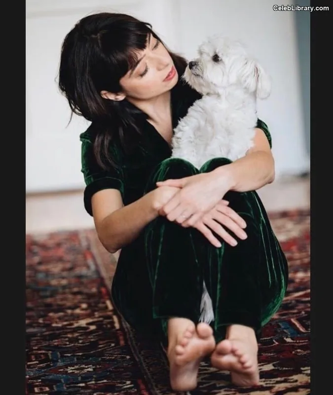Kate Micucci photo 8 of 73