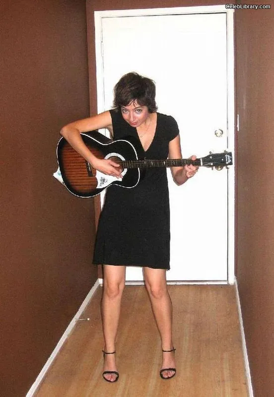 Kate Micucci photo 16 of 73