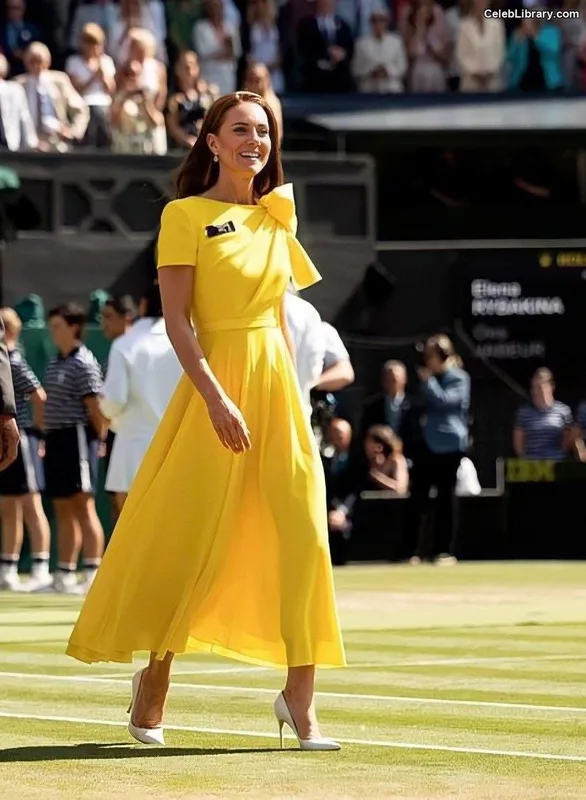 Kate Middleton photo 14 of 185