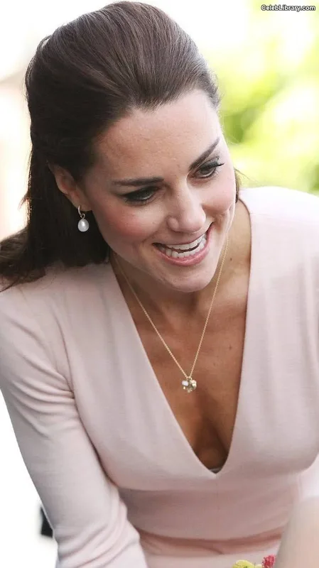 Kate Middleton photo 2 of 185