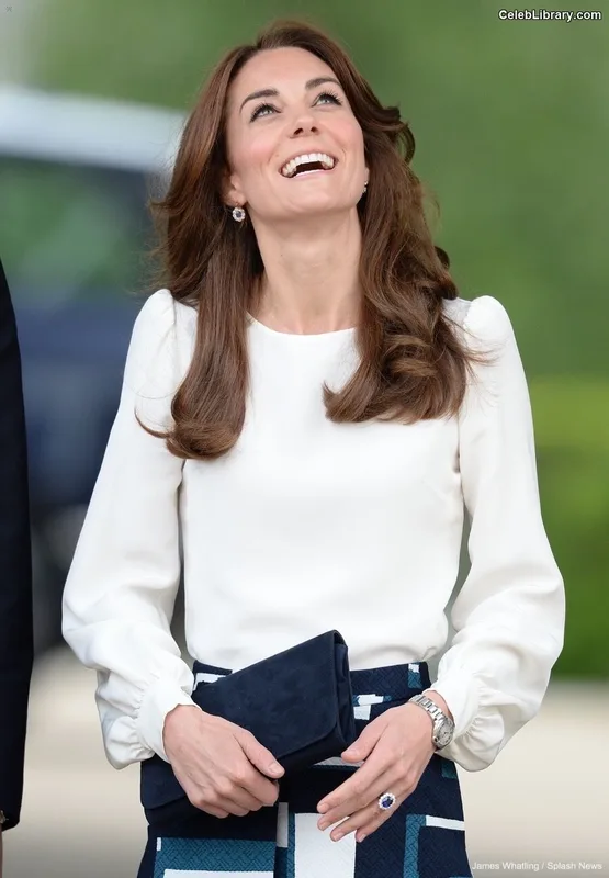 Kate Middleton photo 7 of 185