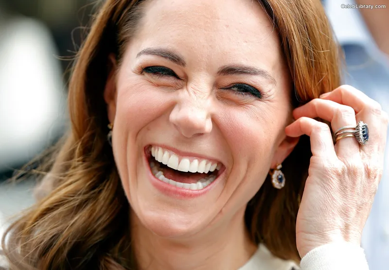Kate Middleton photo 17 of 185