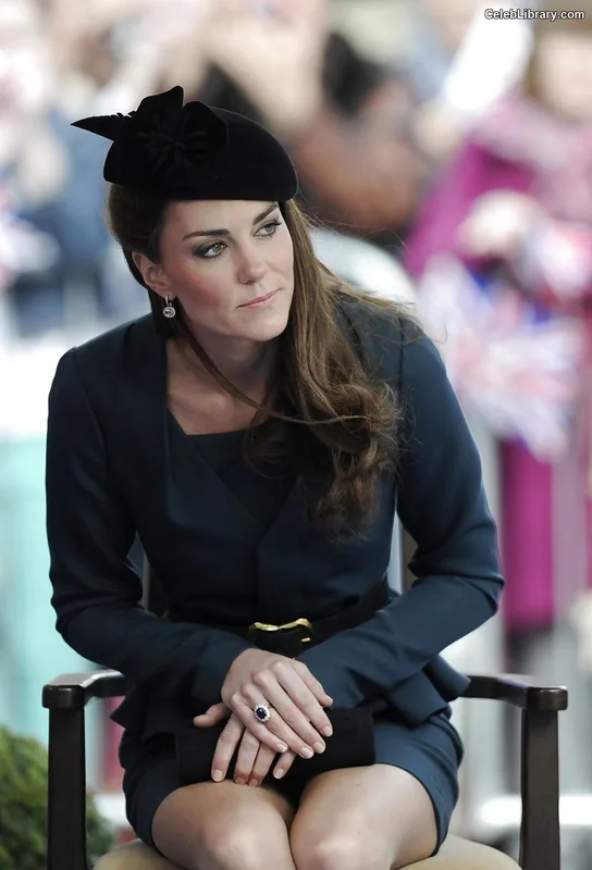 Kate Middleton photo 5 of 185
