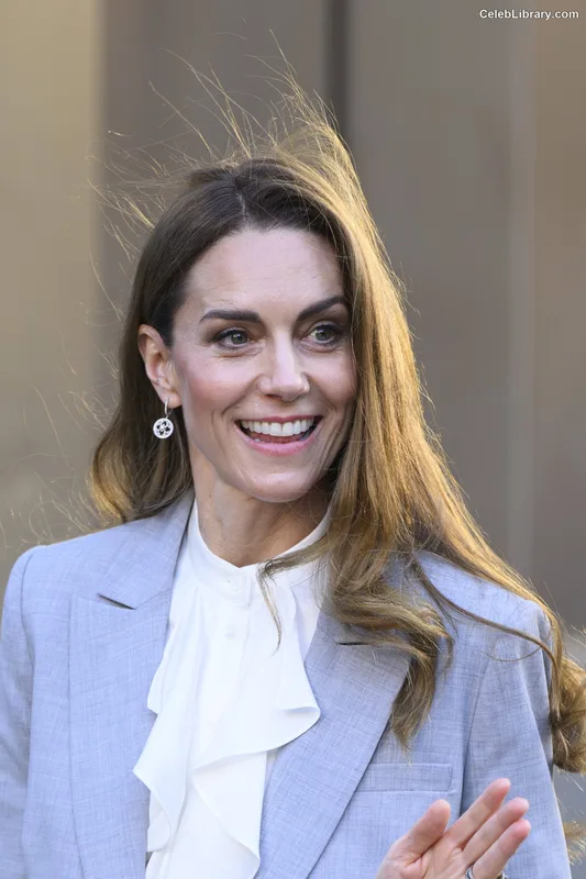 Kate Middleton photo 20 of 185