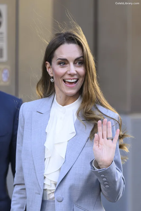 Kate Middleton photo 21 of 185