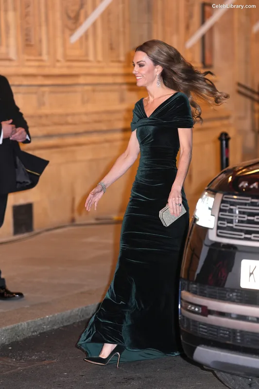 Kate Middleton photo 21 of 185