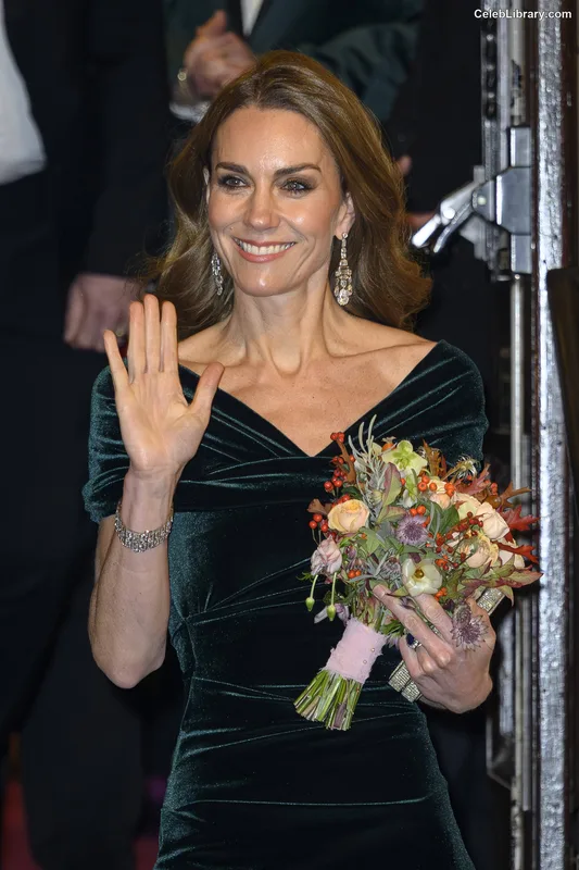 Kate Middleton photo 6 of 185