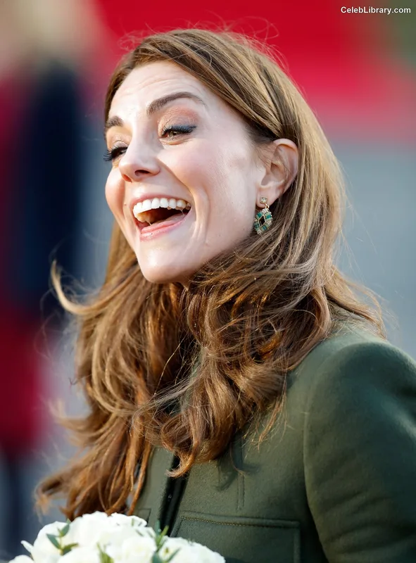 Kate Middleton photo 13 of 185