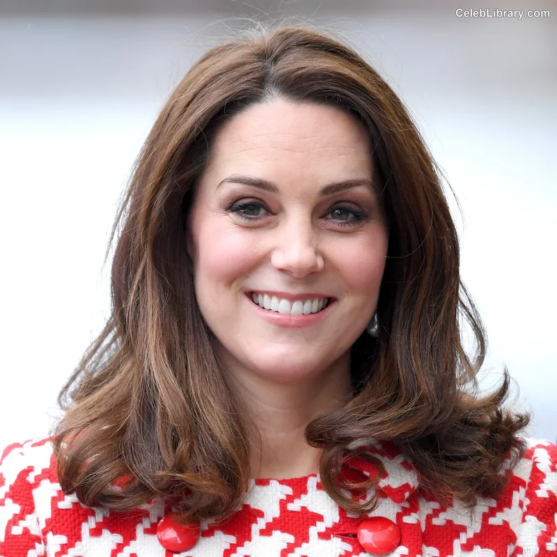 Kate Middleton photo 18 of 185