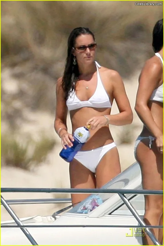 Kate Middleton photo 23 of 185