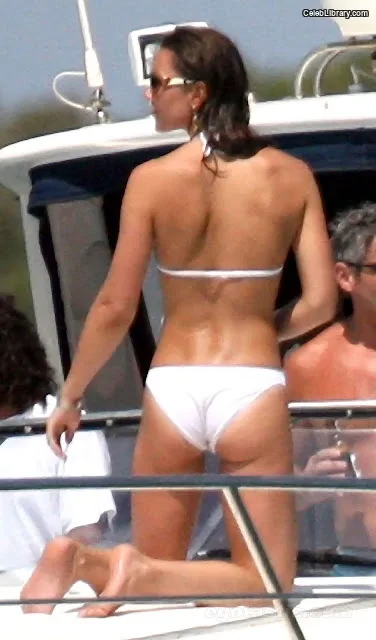 Kate Middleton photo 2 of 185