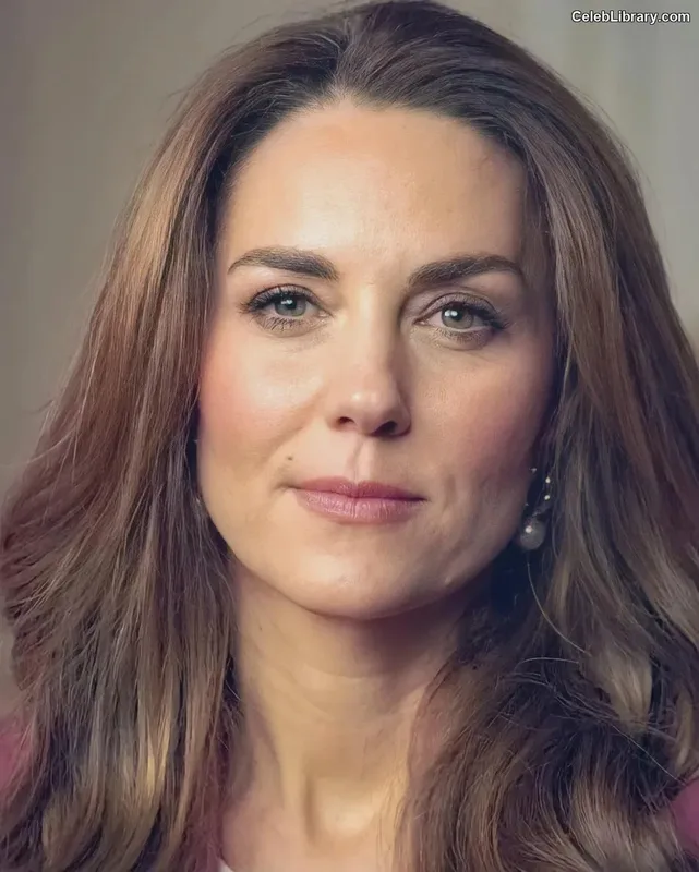 Kate Middleton photo 12 of 185
