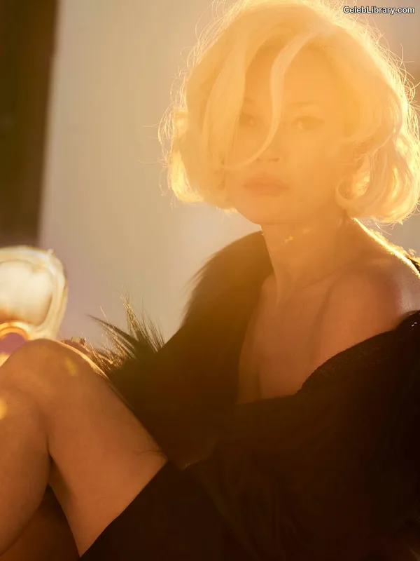 Kate Moss photo 8 of 173
