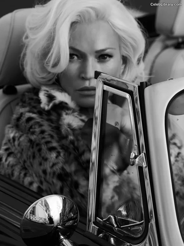 Kate Moss photo 16 of 173