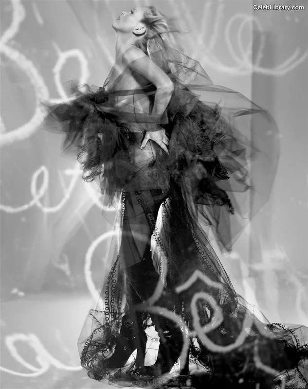 Kate Moss photo 1 of 173