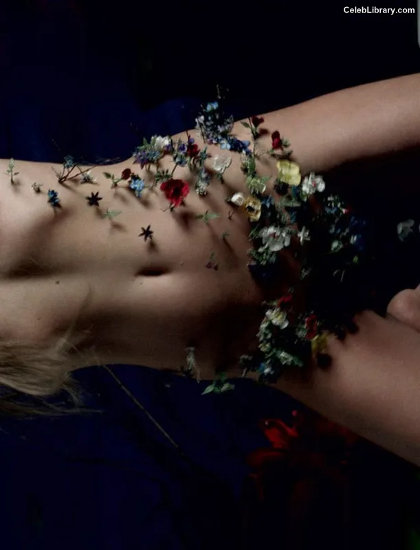 Kate Moss photo 18 of 173