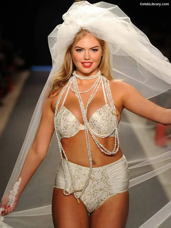 Kate Upton photo 16 of 633