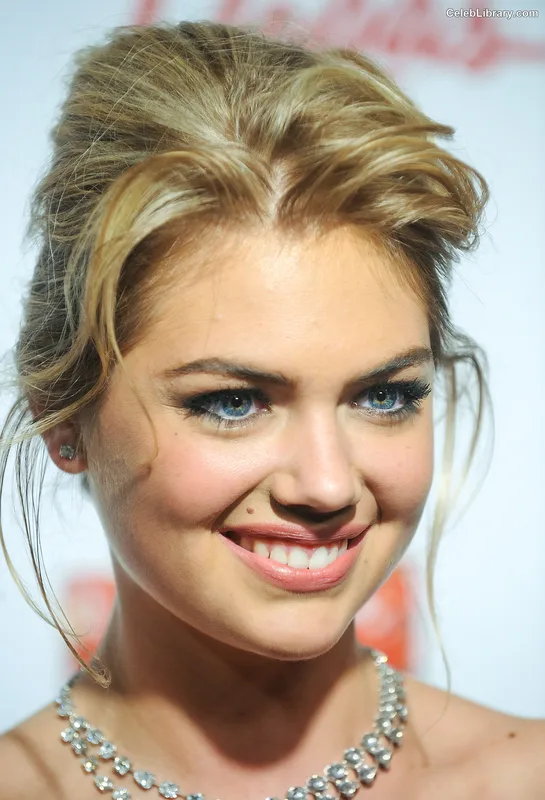 Kate Upton photo 16 of 633