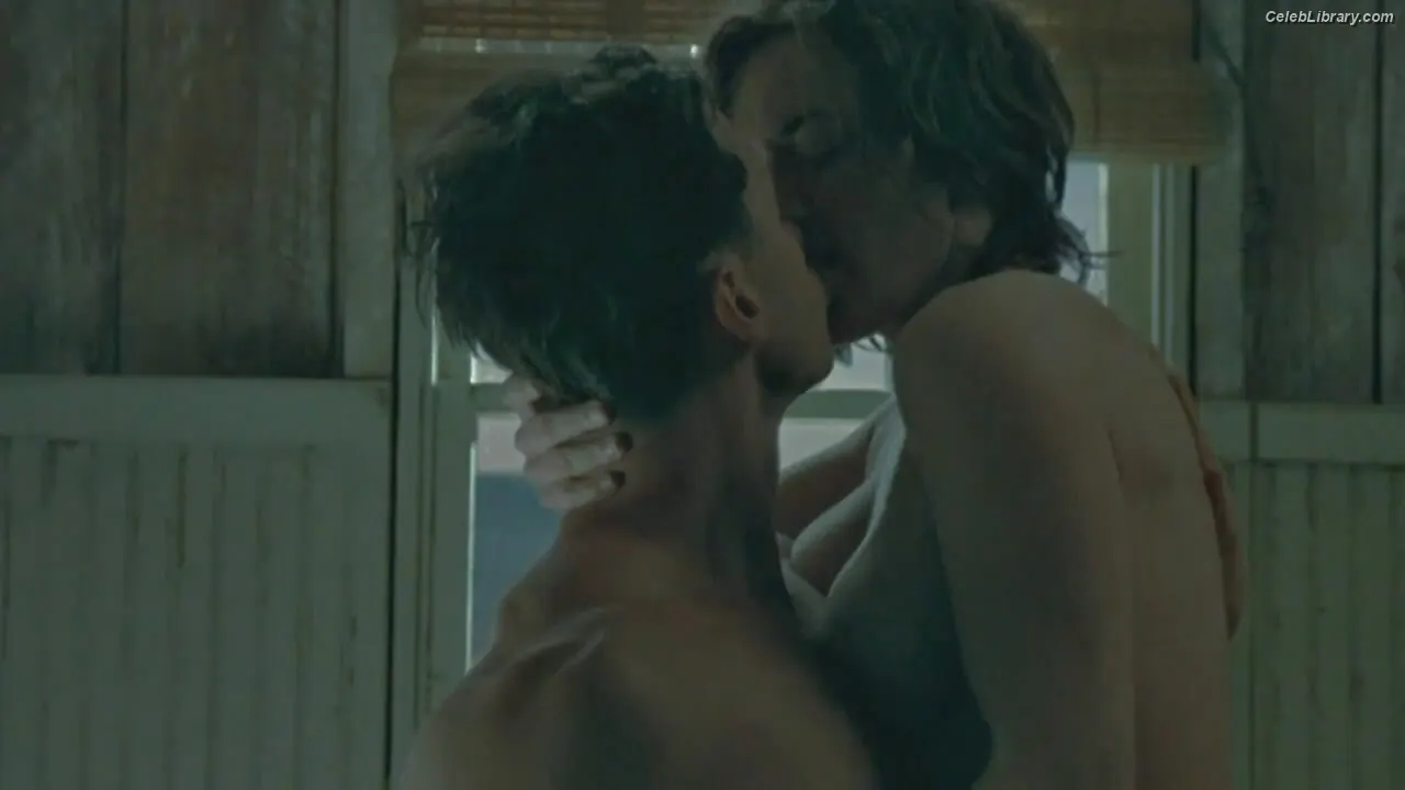Kate Winslet photo 19 of 216