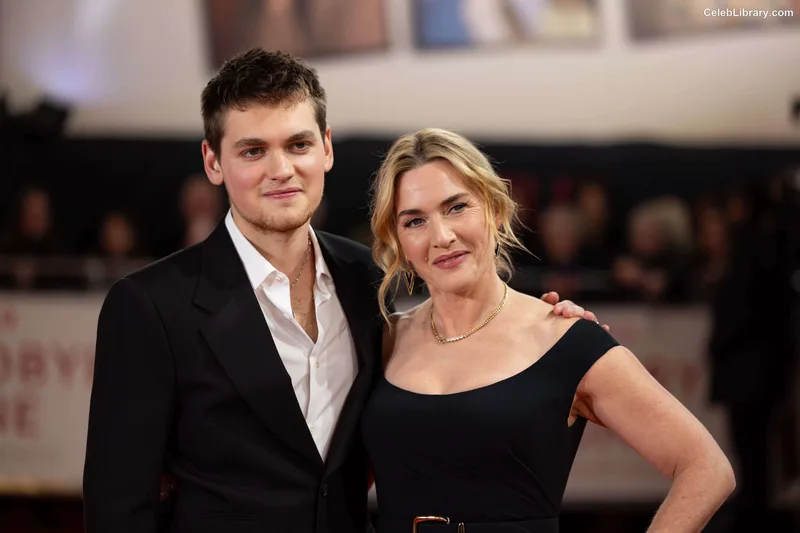 Kate Winslet photo 9 of 217