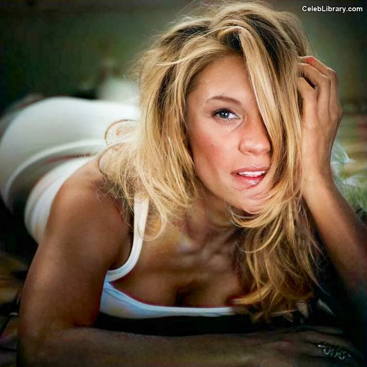Katee Sackhoff photo 4 of 147