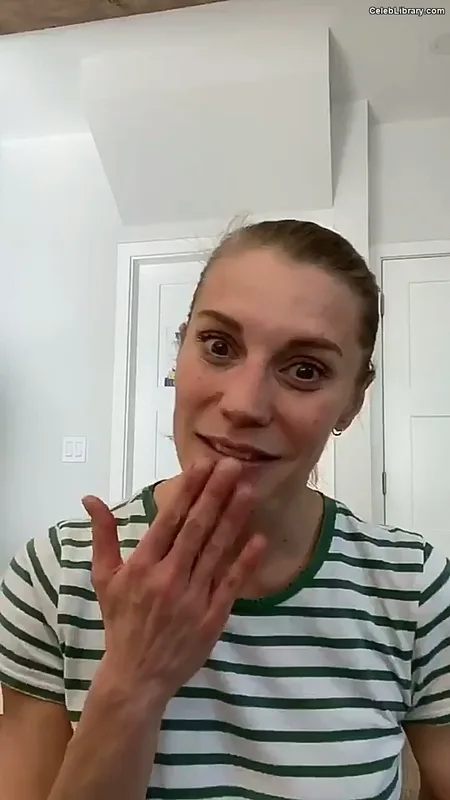 Katee Sackhoff photo 7 of 147