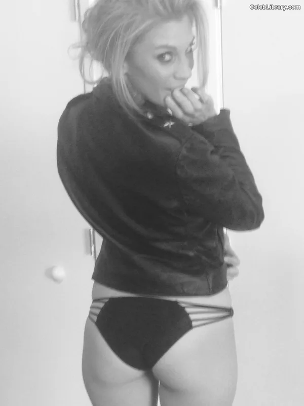 Katee Sackhoff photo 16 of 147