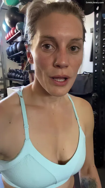 Katee Sackhoff photo 1 of 147