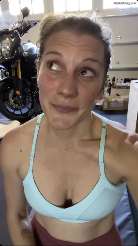 Katee Sackhoff photo 2 of 147