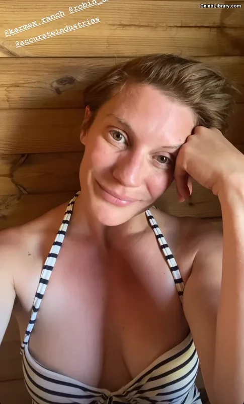 Katee Sackhoff photo 5 of 147