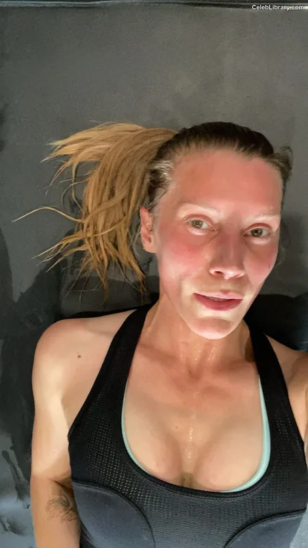 Katee Sackhoff photo 21 of 147