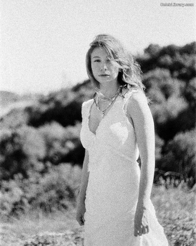 Katelyn Nacon photo 8 of 142