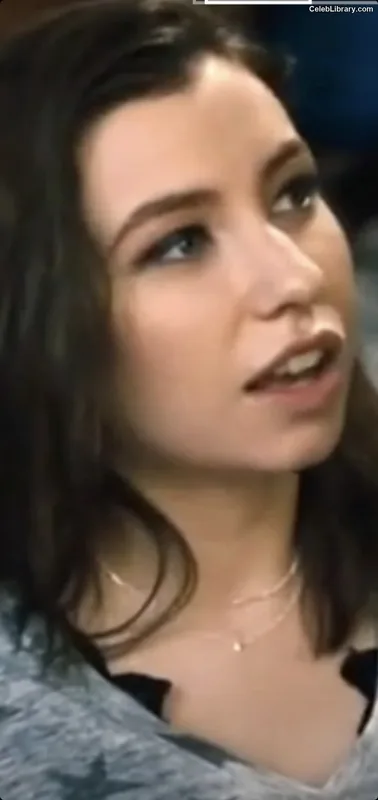 Katelyn Nacon photo 6 of 142